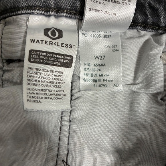 Levis 501 Womens High Rise Distressed Denim Shorts Faded Black Size 27 Button - Picture 4 of 7